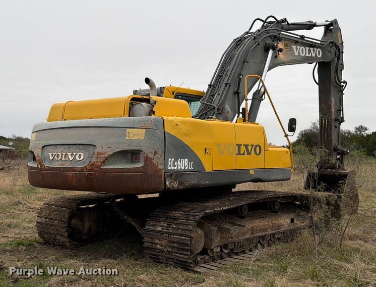 image for item ED5057 2002 Volvo EC360B LC excavator