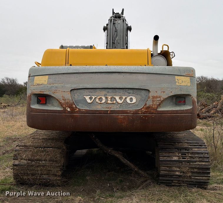 image for item ED5057 2002 Volvo EC360B LC excavator