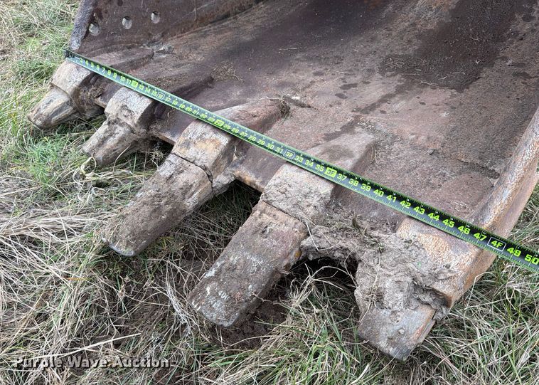 image for item ED5057 2002 Volvo EC360B LC excavator