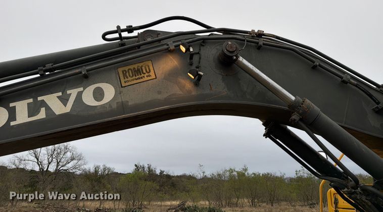 image for item ED5057 2002 Volvo EC360B LC excavator