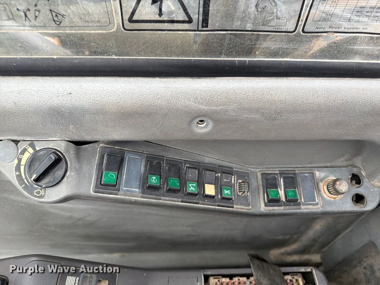 image for item ED5057 2002 Volvo EC360B LC excavator