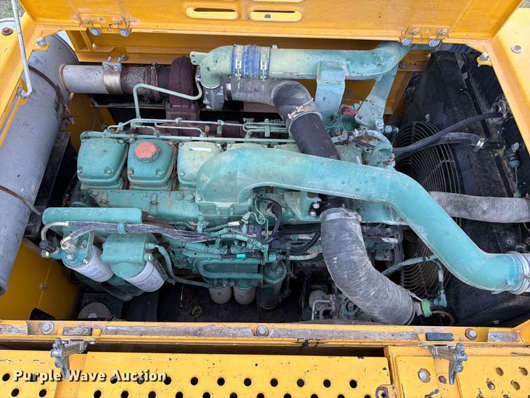 image for item ED5057 2002 Volvo EC360B LC excavator