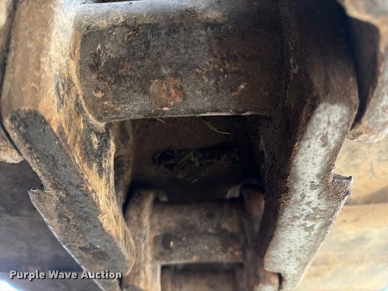 image for item ED5057 2002 Volvo EC360B LC excavator