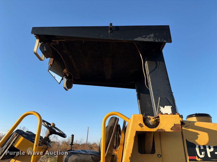 image for item ED5063 1999 Caterpillar CP-563C single drum vibratory roller