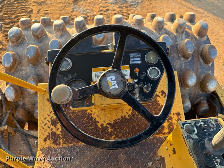 image for item ED5063 1999 Caterpillar CP-563C single drum vibratory roller