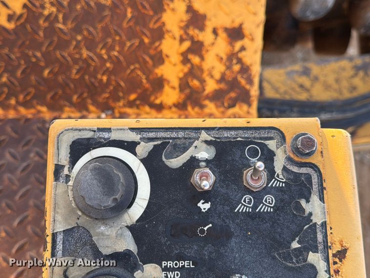 image for item ED5063 1999 Caterpillar CP-563C single drum vibratory roller