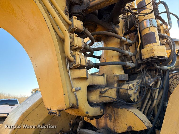 image for item ED5065 1992 Caterpillar 621 conventional scraper 