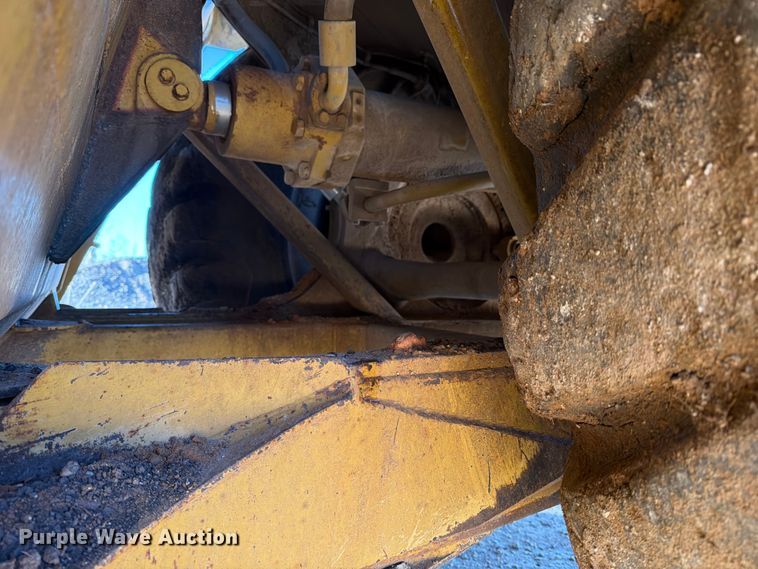 image for item ED5065 1992 Caterpillar 621 conventional scraper 