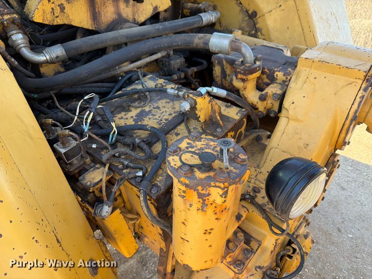 image for item ED5065 1992 Caterpillar 621 conventional scraper 