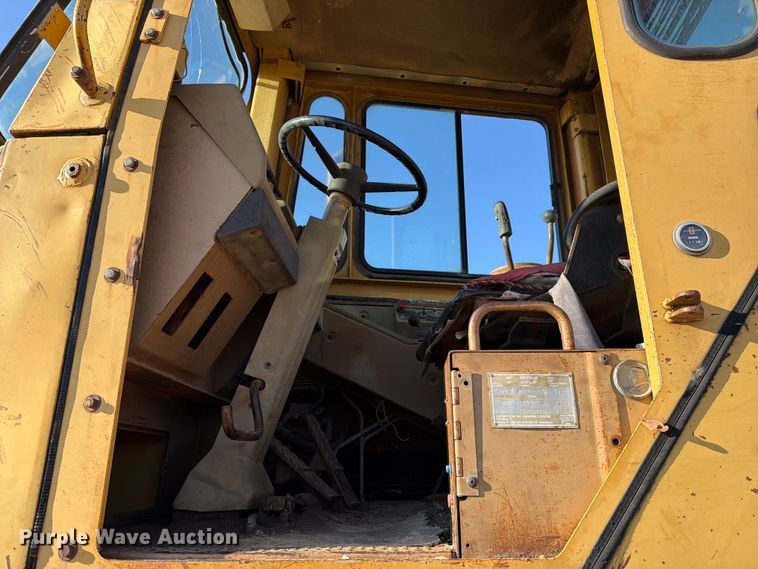 image for item ED5065 1992 Caterpillar 621 conventional scraper 