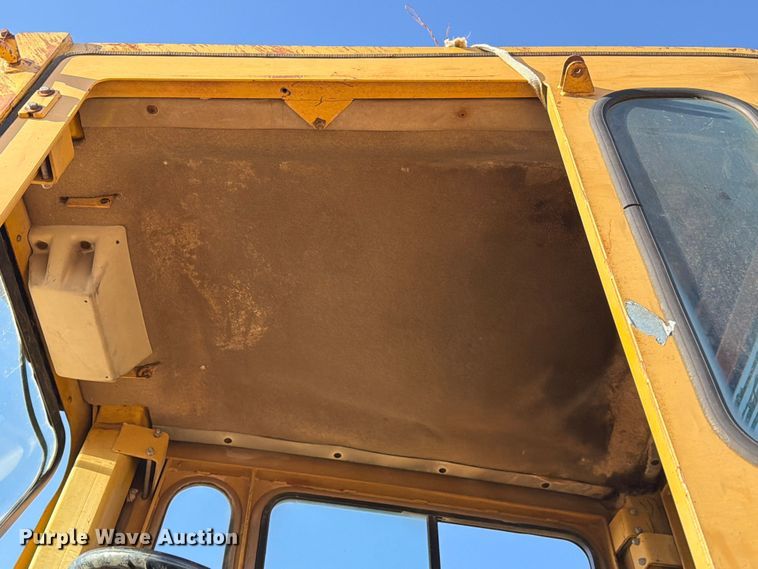 image for item ED5065 1992 Caterpillar 621 conventional scraper 