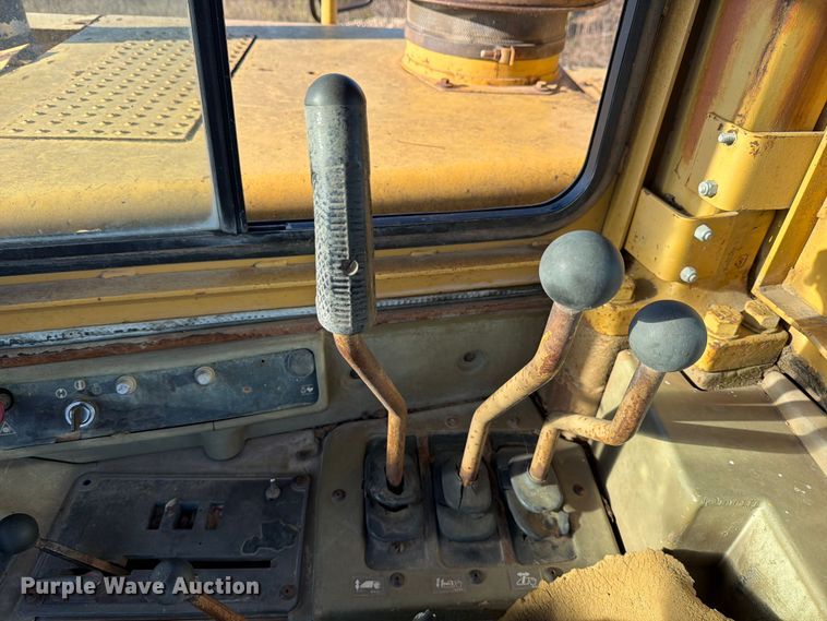 image for item ED5065 1992 Caterpillar 621 conventional scraper 