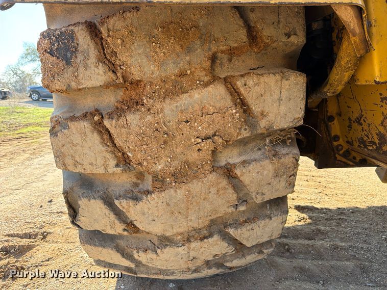 image for item ED5065 1992 Caterpillar 621 conventional scraper 