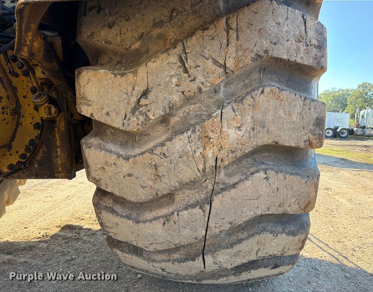 image for item ED5065 1992 Caterpillar 621 conventional scraper 