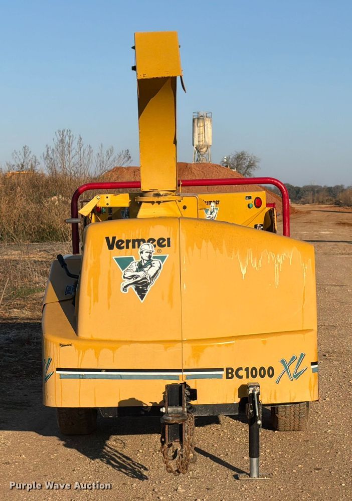 image for item ED5066 2005 Vermeer BC1000XL wood chipper