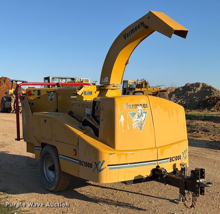 image for item ED5066 2005 Vermeer BC1000XL wood chipper