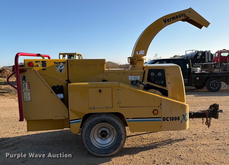 image for item ED5066 2005 Vermeer BC1000XL wood chipper