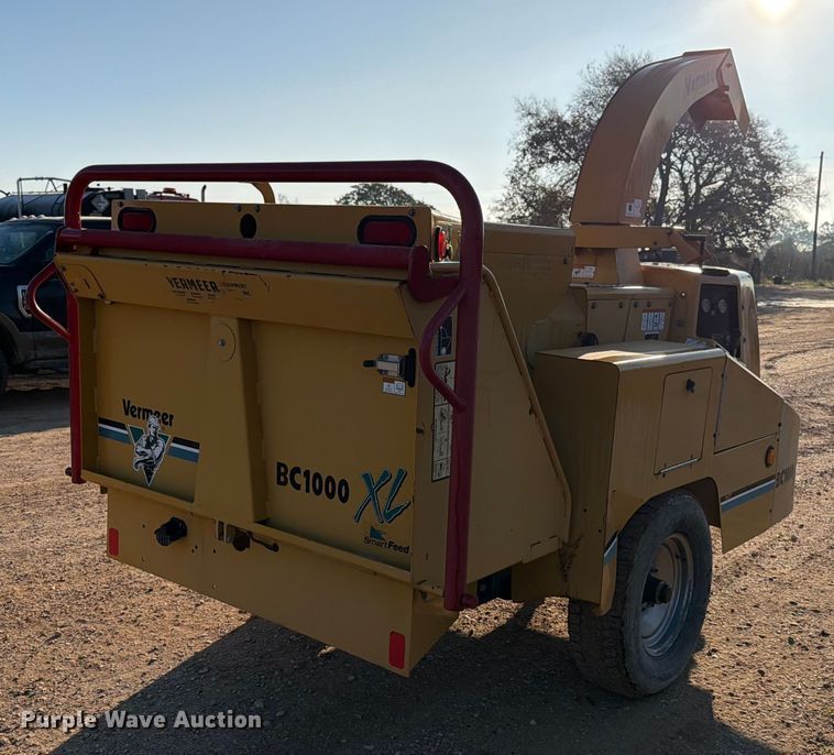 image for item ED5066 2005 Vermeer BC1000XL wood chipper