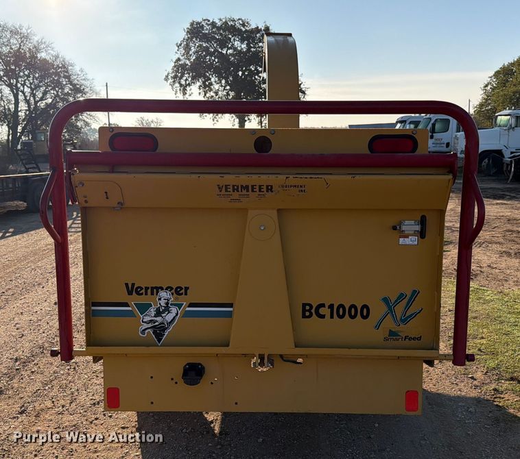 image for item ED5066 2005 Vermeer BC1000XL wood chipper