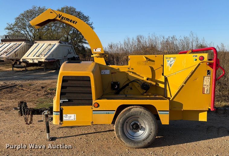 image for item ED5066 2005 Vermeer BC1000XL wood chipper
