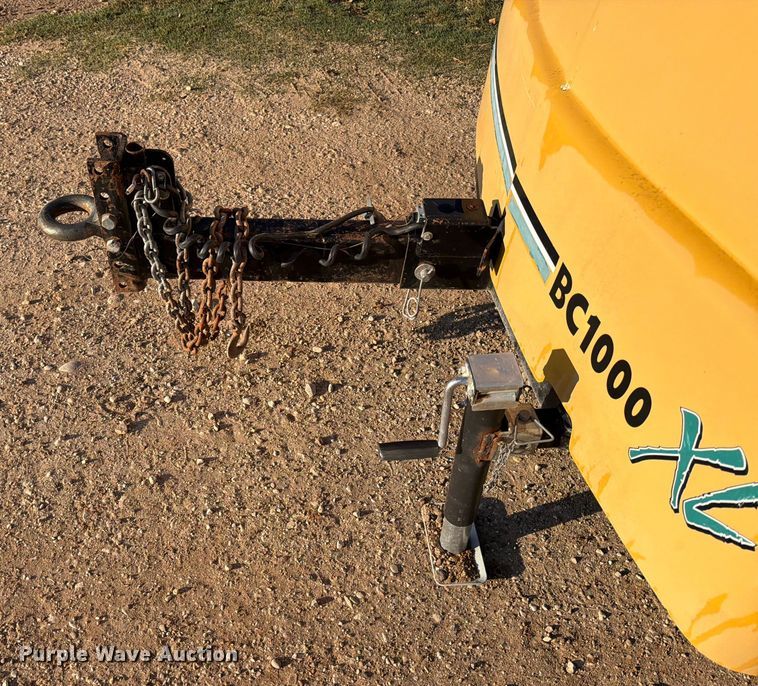 image for item ED5066 2005 Vermeer BC1000XL wood chipper