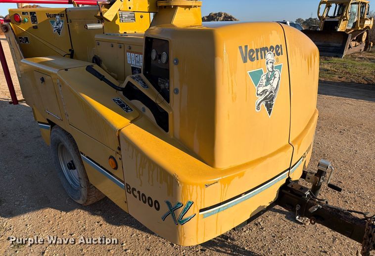 image for item ED5066 2005 Vermeer BC1000XL wood chipper