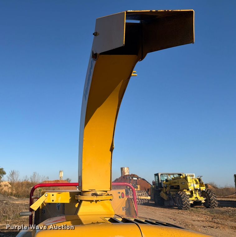 image for item ED5066 2005 Vermeer BC1000XL wood chipper