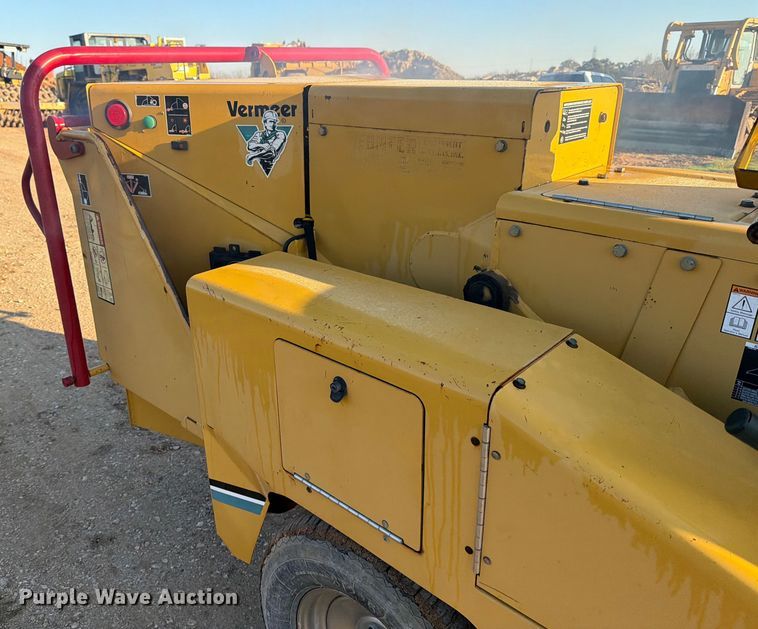 image for item ED5066 2005 Vermeer BC1000XL wood chipper