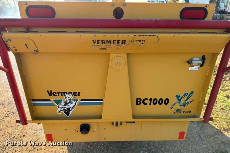 image for item ED5066 2005 Vermeer BC1000XL wood chipper