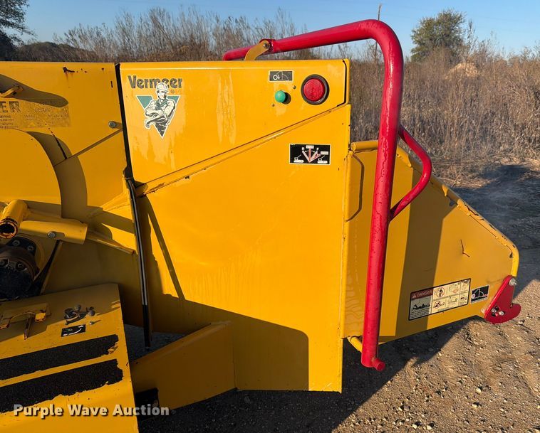 image for item ED5066 2005 Vermeer BC1000XL wood chipper