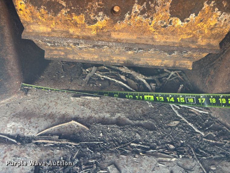 image for item ED5066 2005 Vermeer BC1000XL wood chipper