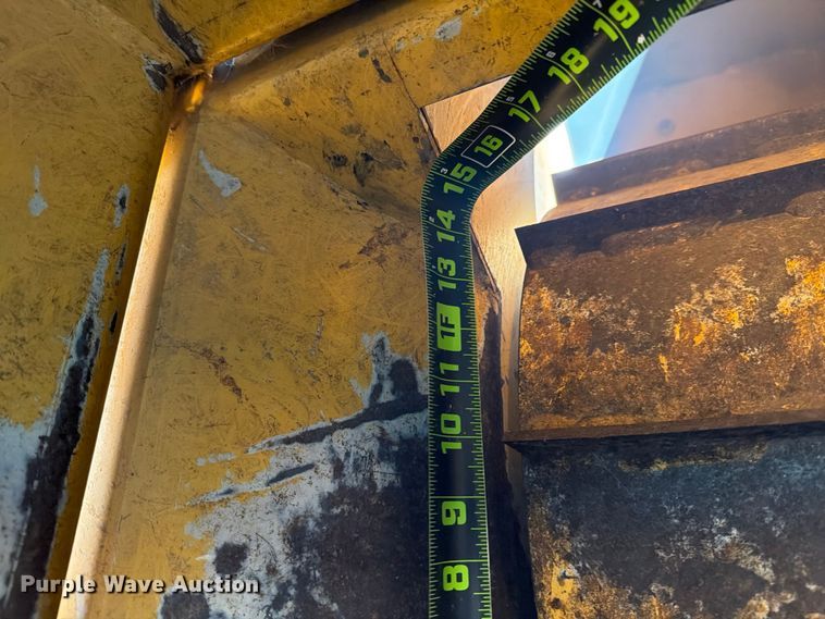 image for item ED5066 2005 Vermeer BC1000XL wood chipper