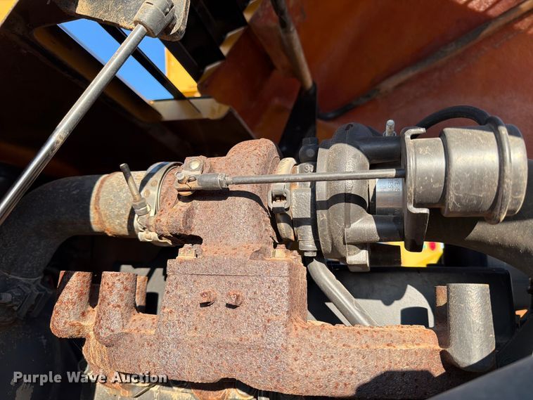 image for item ED5066 2005 Vermeer BC1000XL wood chipper