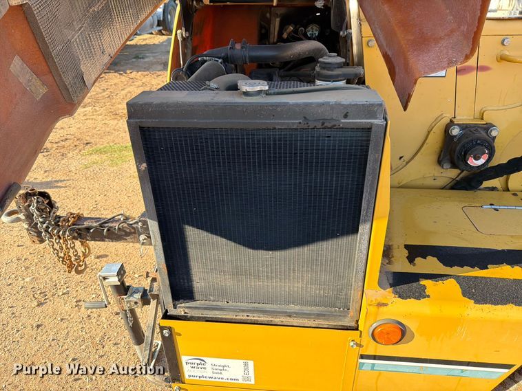 image for item ED5066 2005 Vermeer BC1000XL wood chipper