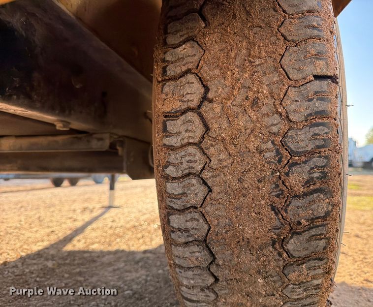 image for item ED5066 2005 Vermeer BC1000XL wood chipper