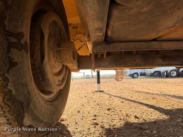 image for item ED5066 2005 Vermeer BC1000XL wood chipper