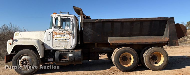 image for item ED5067 1984 Mack R600K dump truck