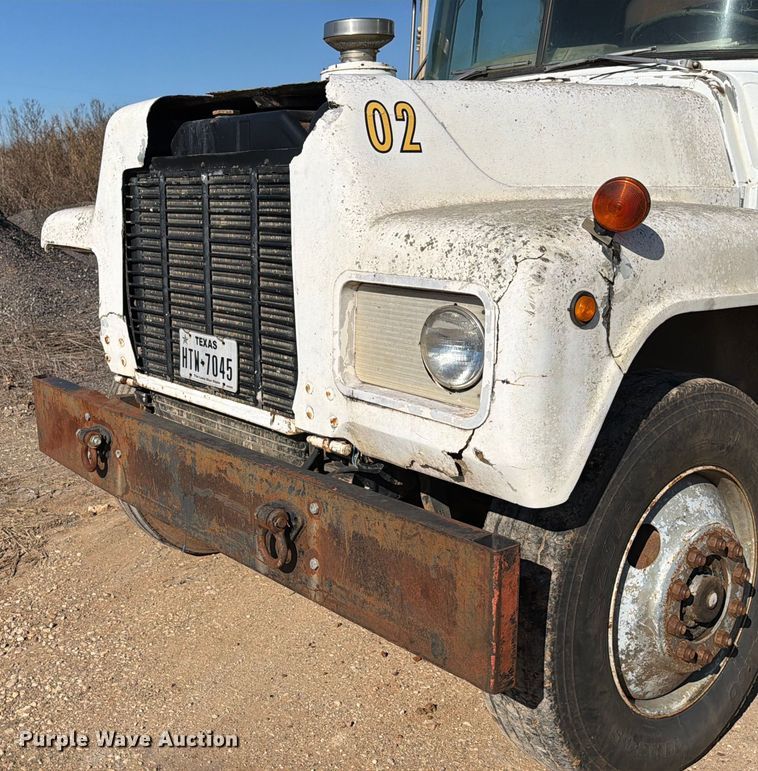 image for item ED5067 1984 Mack R600K dump truck