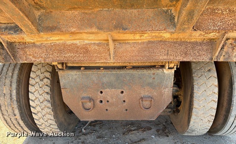 image for item ED5067 1984 Mack R600K dump truck