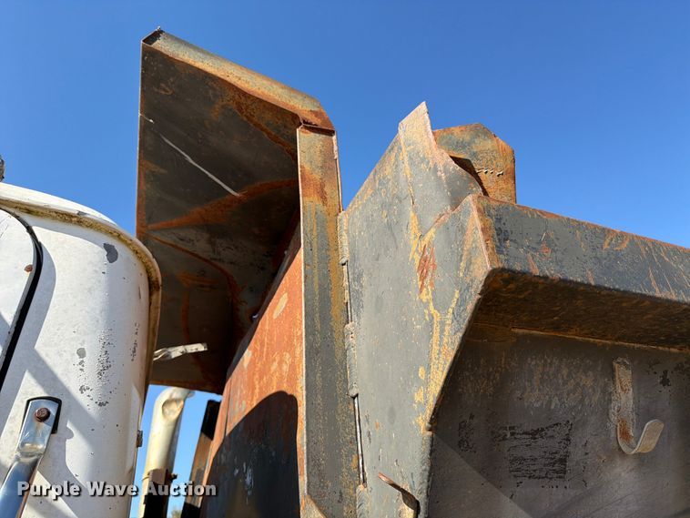 image for item ED5067 1984 Mack R600K dump truck