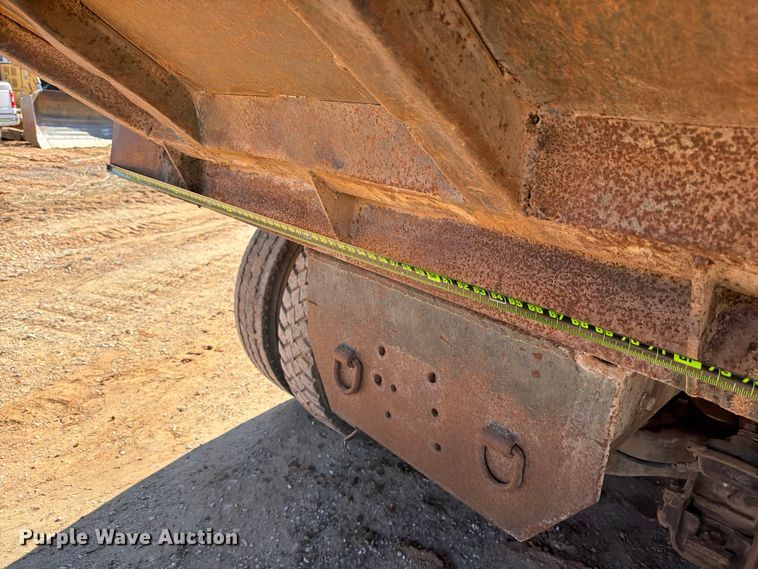 image for item ED5067 1984 Mack R600K dump truck