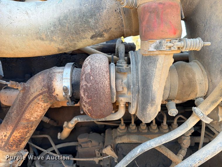 image for item ED5067 1984 Mack R600K dump truck