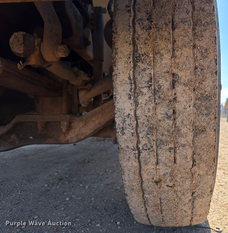 image for item ED5067 1984 Mack R600K dump truck