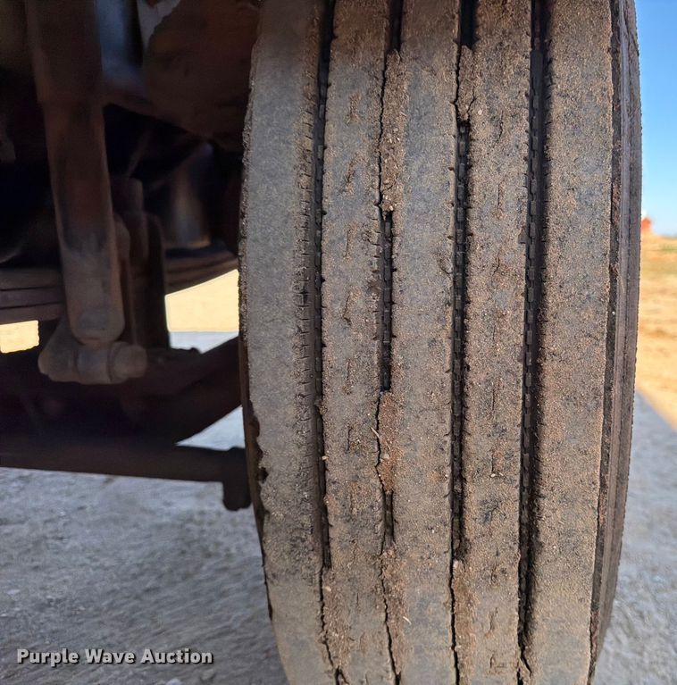 image for item ED5067 1984 Mack R600K dump truck