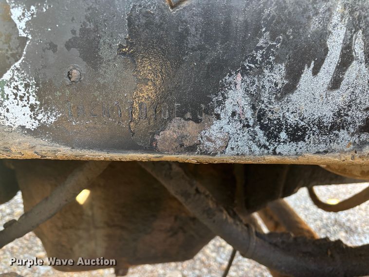 image for item ED5067 1984 Mack R600K dump truck