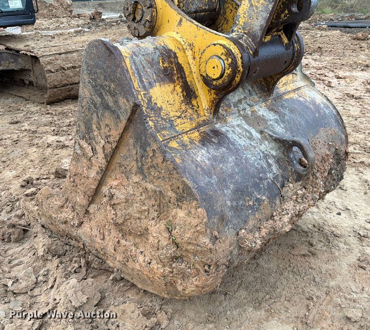 image for item ED5069 2015 Caterpillar 326F L excavator