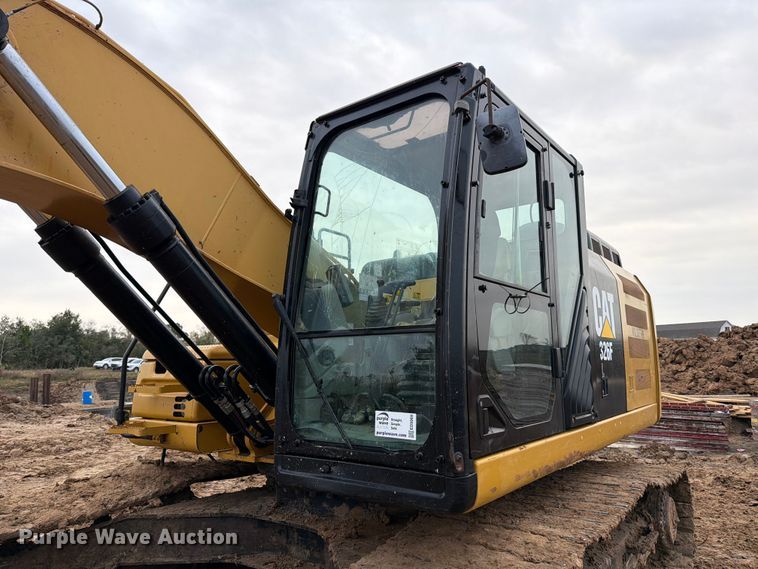 image for item ED5069 2015 Caterpillar 326F L excavator