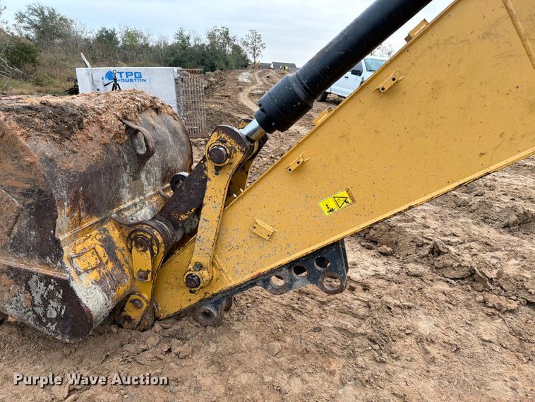 image for item ED5069 2015 Caterpillar 326F L excavator