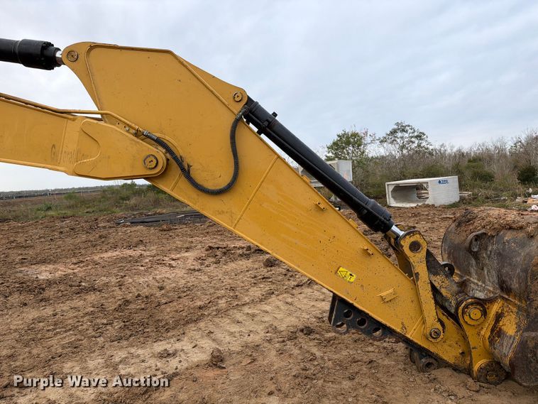 image for item ED5069 2015 Caterpillar 326F L excavator