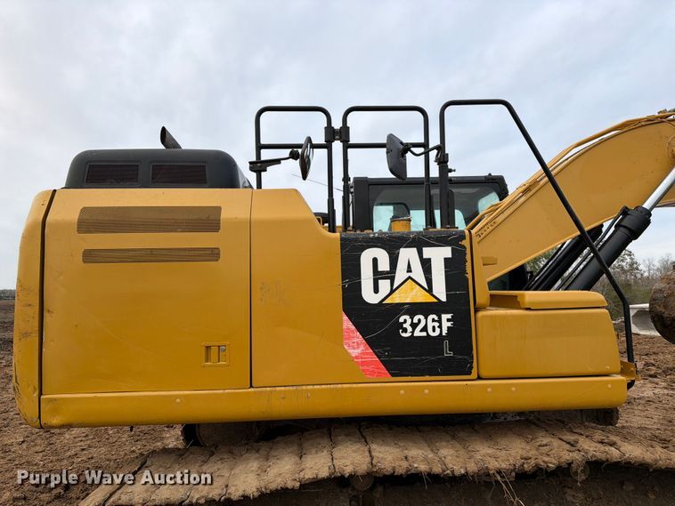 image for item ED5069 2015 Caterpillar 326F L excavator